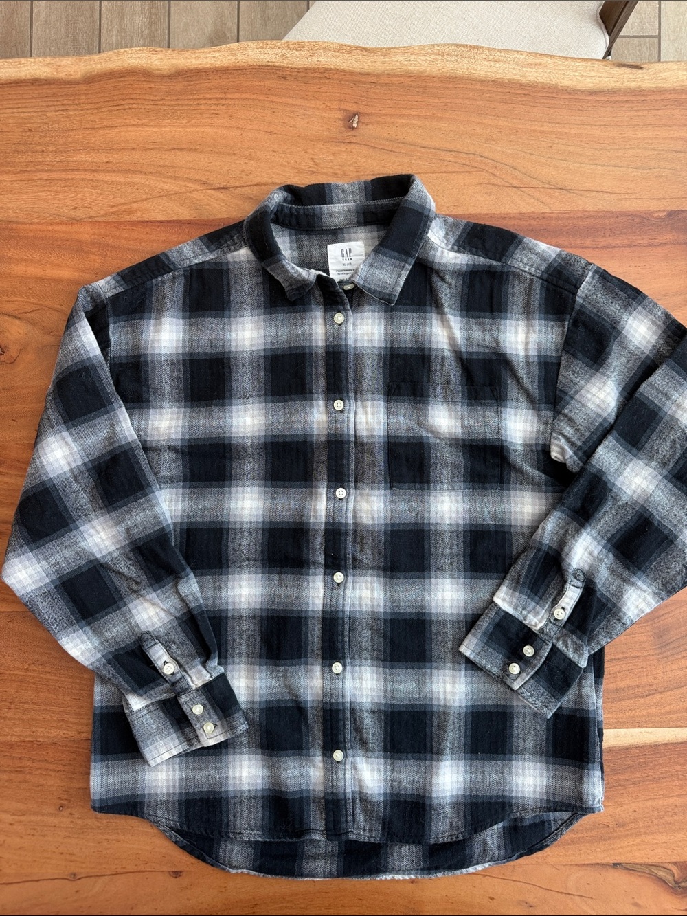 GAP Teen Unisex Black and White Plaid Button-Down Shirt